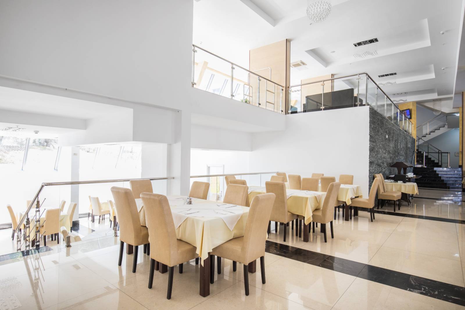 Restoran & Bar - image 0